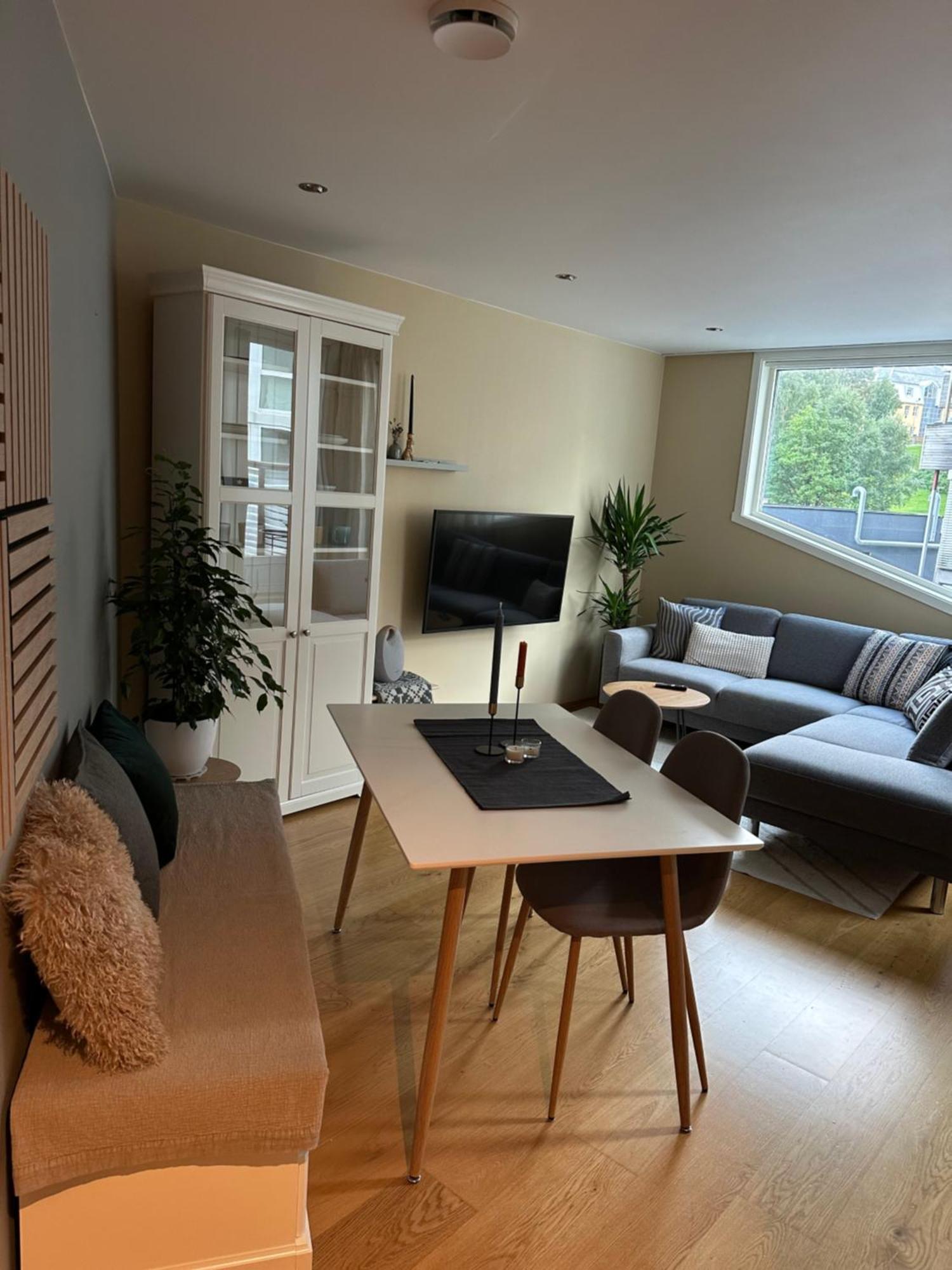 Urban And Quiet Apartment In City Centrum Tromsø Zewnętrze zdjęcie